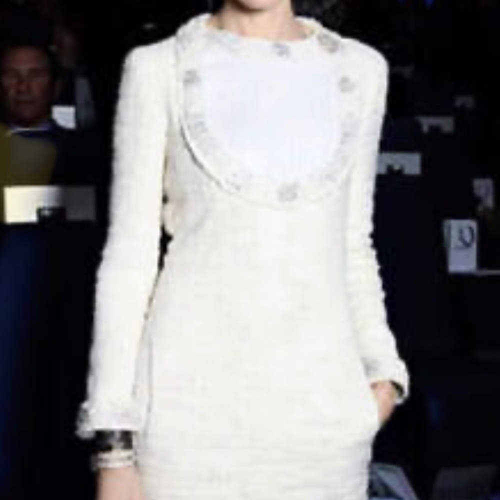 CHANEL 15A PreFall 2015 CC Logo Gripoix Button Paris Bombay Tweed Dress 36 Ivory